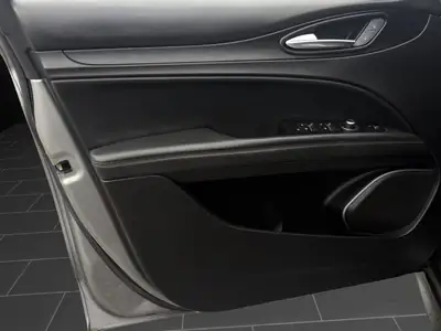 Alfa Romeo Stelvio 2.0 Super Q4 — SUV sportif all-road, révision incluse — Thumbnail 14