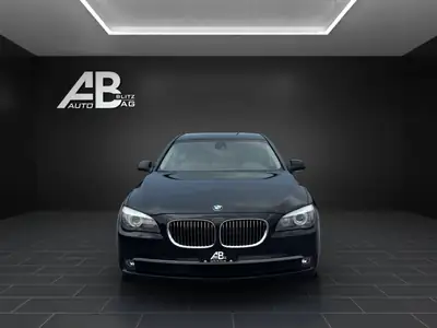 BMW 750i xDrive 2011 — Berline de prestige, 408 ch et transmission intégrale — vue extérieure