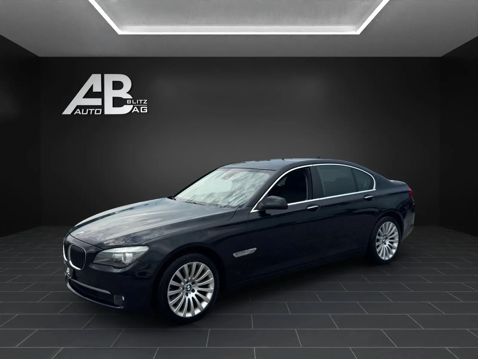 BMW 750 2011 occasion Hunzenschwil — 2