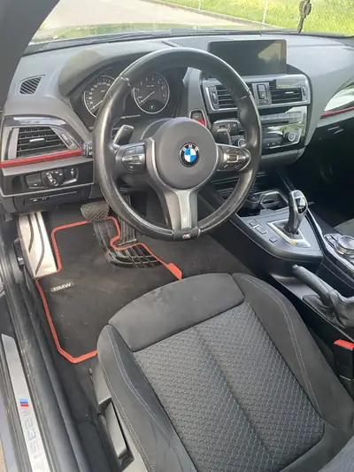 BMW M235i xDrive — Coupé sportif 326 ch, transmission intégrale, très faible kilométrage — cruscotto