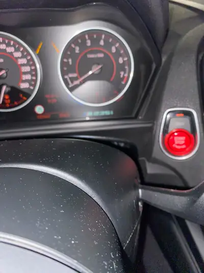 BMW M235i xDrive — Coupé sportif 326 ch, transmission intégrale, très faible kilométrage — Miniatura 8