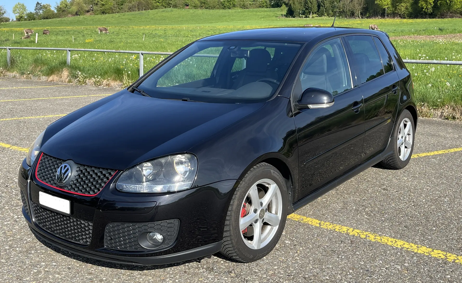 VW Golf 5 GTI 2.0 TFSI — Sportive compact, 200 ch et révisions complètes — vue extérieure