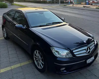 Mercedes-Benz CLC 180 Kompressor Sport — Coupé sportif, entretien impeccable, pneus neufs — fianco