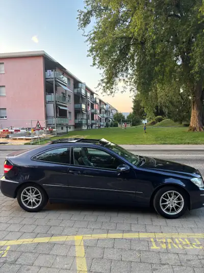 Mercedes-Benz CLC 180 Kompressor Sport — Coupé sportif, entretien impeccable, pneus neufs — cruscotto