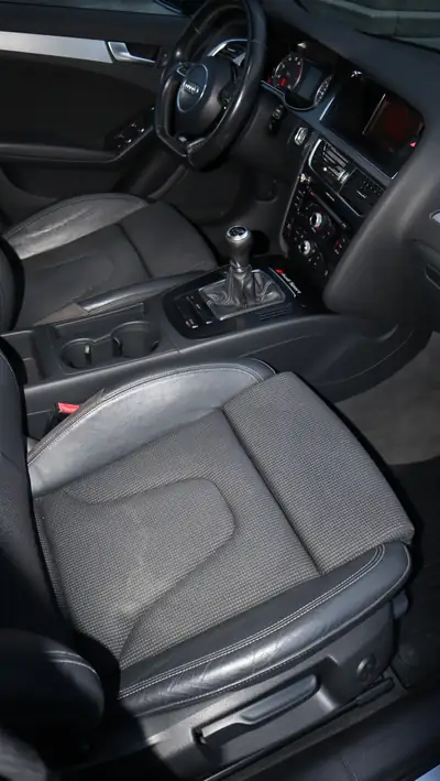 Audi A4 Avant 1.8 TFSI — Break sportif S-Line, 197 800 km, sans sinistre — Miniature 9