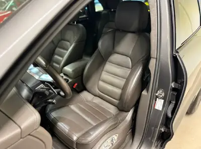 Porsche Macan Turbo 2014 — SUV sportif 400 ch, transmission intégrale, kilométrage modéré — Miniature 13