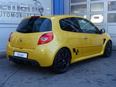 Renault Clio 2.0 16V Sport F1 Team — Édition limitée, 197 ch et sièges Recaro — rear view