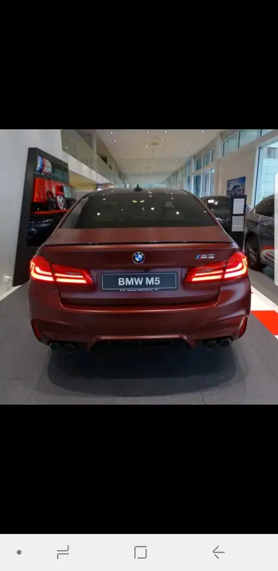 BMW M5 xDrive First Edition — Berline sport 600 ch, historique sans sinistre — arrière