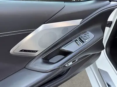 Chevrolet Corvette C8 Convertible Stingray 3LT — Cabriolet sportif américain 483 ch, sans accidents — Thumbnail 9