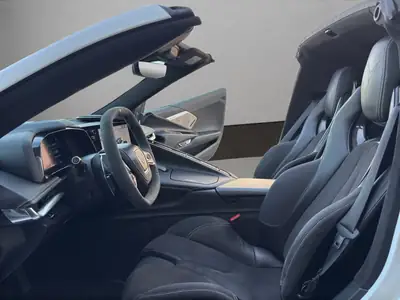 Chevrolet Corvette C8 Convertible Stingray 3LT — Cabriolet sportif américain 483 ch, sans accidents — Thumbnail 18