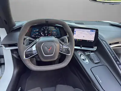 Chevrolet Corvette C8 Convertible Stingray 3LT — Cabriolet sportif américain 483 ch, sans accidents — Thumbnail 17