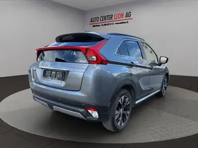 Mitsubishi Eclipse Cross 1.5 T-Mivec Style 4WD — SUV compact polyvalent, 4x4 intégral et caméra — detail