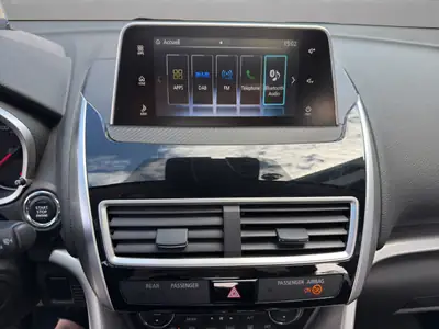 Mitsubishi Eclipse Cross 1.5 T-Mivec Style 4WD — SUV compact polyvalent, 4x4 intégral et caméra — Thumbnail 15