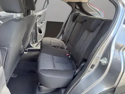 Mitsubishi Eclipse Cross 1.5 T-Mivec Style 4WD — SUV compact polyvalent, 4x4 intégral et caméra — Thumbnail 13