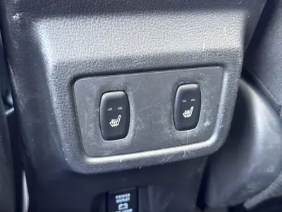 Mitsubishi Eclipse Cross 1.5 T-Mivec Style 4WD — SUV compact polyvalent, 4x4 intégral et caméra — Thumbnail 22