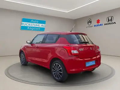 Suzuki Swift 1.2 Compact+ 4x4 — Citadine polyvalente 4 roues motrices, 58 000 km — dashboard