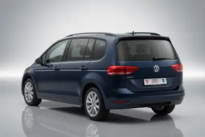 VW Touran 1.6 TDI BlueMotion — Monospace familial économique et fiable — Heckansicht