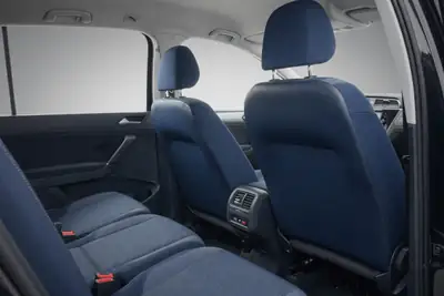 VW Touran 1.6 TDI BlueMotion — Monospace familial économique et fiable — Miniatur 14