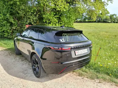 Land Rover Range Rover Velar P 250 S — SUV premium 4x4, élégant et robuste — détail