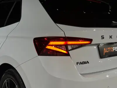 Skoda Fabia 1.0 TSI Monte Carlo — Citadine dynamique, garantie 5 ans, très peu kilométrée — Thumbnail 28