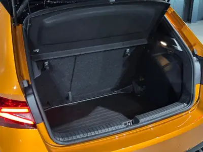 Skoda Fabia 1.0 TSI Monte Carlo DSG — Citadine urbaine dynamique, ultra-équipée — Thumbnail 24