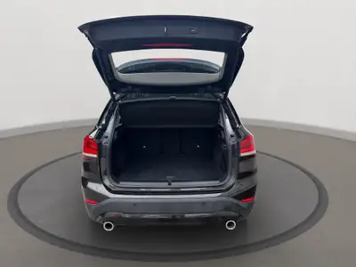 BMW X1 xDrive 18d Essential Edition — SUV compact diesel, un seul propriétaire, expertise complète — Thumbnail 15
