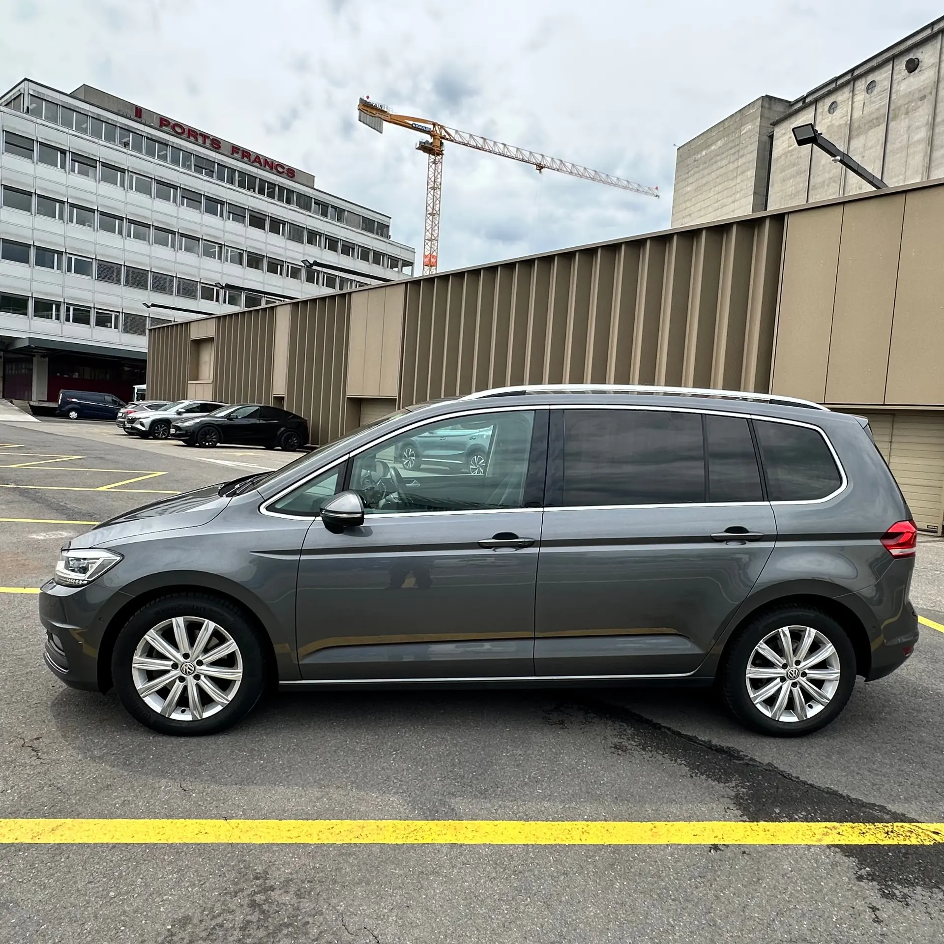VW Touran 2.0 TDI BlueMotion — Monospace 7 places, motorisation efficace et spacieuse