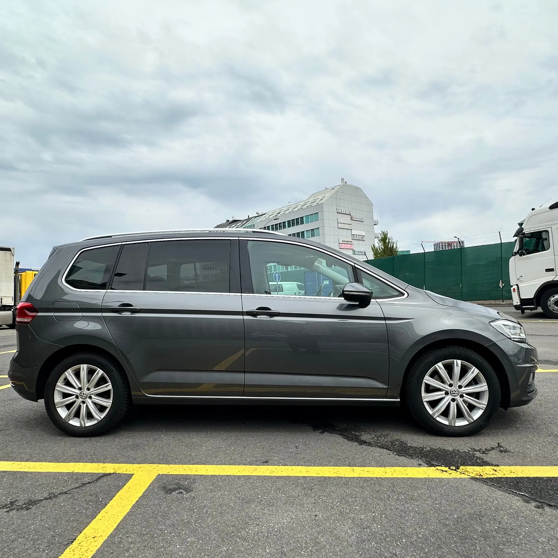 Volkswagen Touran 2019 occasion Petit-Lancy — 3
