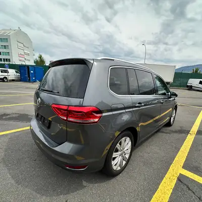 VW Touran 2.0 TDI BlueMotion — Monospace 7 places, motorisation efficace et spacieuse — interni