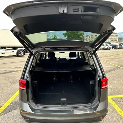 VW Touran 2.0 TDI BlueMotion — Monospace 7 places, motorisation efficace et spacieuse — Miniatura 13