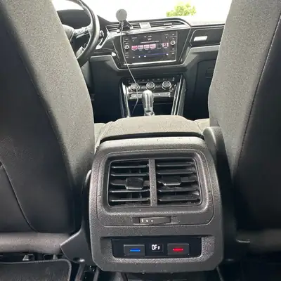 VW Touran 2.0 TDI BlueMotion — Monospace 7 places, motorisation efficace et spacieuse — Miniatura 17