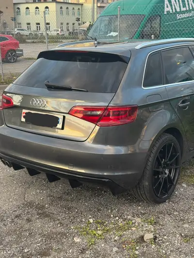 Audi A3 Sportback 1.8 TFSI Ambiente — Quattro dynamique, entretien soigné — Armaturenbrett