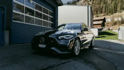 Mercedes-Benz C 43 AMG — Break sportif hybride 408 ch, 43 000 km seulement — côté