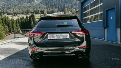 Mercedes-Benz C 43 AMG — Break sportif hybride 408 ch, 43 000 km seulement — Miniature 8