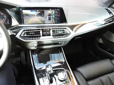 BMW X7 M50i — SUV premium 7 places, 530 ch et équipements haut de gamme — detail