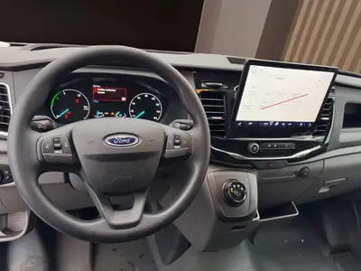 Ford E-Transit Van 350 L3 — Utilitaire électrique 184 ch, idéal pour les pros — Detail