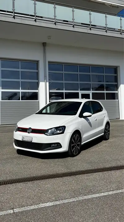 VW Polo 1.4 TSI GTI DSG — Sportive compacte, freins neufs et contrôle technique OK — vue extérieure