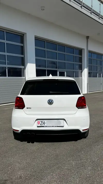 VW Polo 1.4 TSI GTI DSG — Sportive compacte, freins neufs et contrôle technique OK — tableau de bord