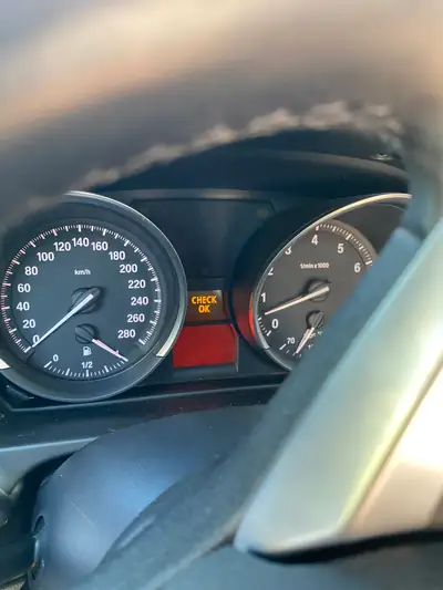 BMW Z4 sDrive23i — Cabriolet sportif 2010, 50'000 km seulement — Miniatura 12