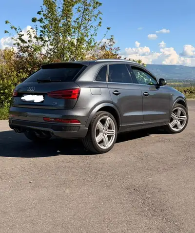 Audi Q3 2.0 TDI Sport Quattro — SUV compact premium, diesel performant et économe — côté