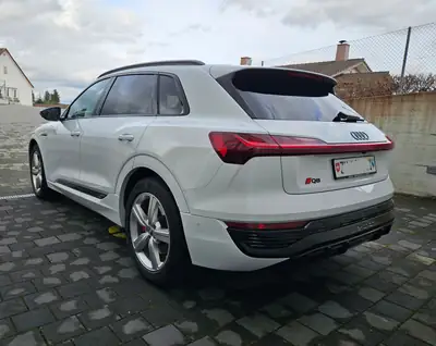 Audi Q8 e-tron 50 Black Edition — SUV électrique premium, très peu kilométré — Detail