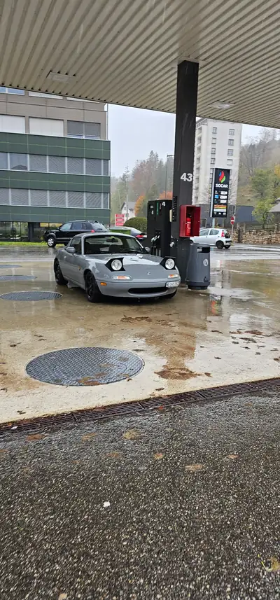 Mazda MX-5 1.6i-16 1998 — Roadster mythique, 172'000 km, sans sinistre — vista esterna