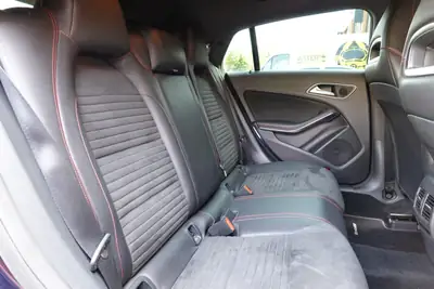 Mercedes-Benz CLA 220 Break — Diesel 177 ch, Pack AMG, Technologie complète — Miniature 21
