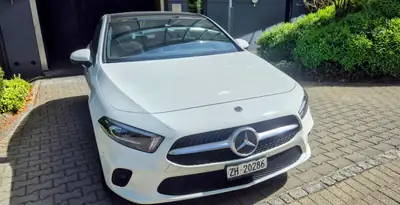 Mercedes-Benz Classe A 220 — Berline compacte premium 4x4, 39 600 km seulement — Außenansicht