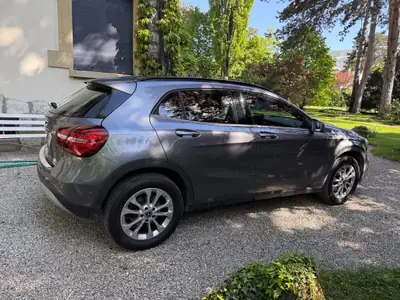 Mercedes-Benz GLA 250 4Matic — SUV compact polyvalent, faible kilométrage — côté