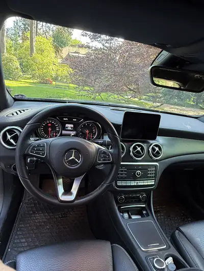 Mercedes-Benz GLA 250 4Matic — SUV compact polyvalent, faible kilométrage — détail