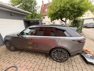 Range Rover Velar R-Dynamic D 300 HSE — SUV premium diesel, 4x4 intégral — intérieur