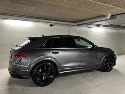 Audi RSQ8 quattro — SUV haute performance 600 ch, garantie jusqu'en 2027 — tableau de bord