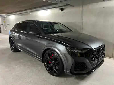 Audi RSQ8 quattro — SUV haute performance 600 ch, garantie jusqu'en 2027 — intérieur