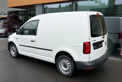 VW Caddy 2.0 TDI 150 — Utilitaire fiable, moteur diesel puissant, sans sinistre — rear view
